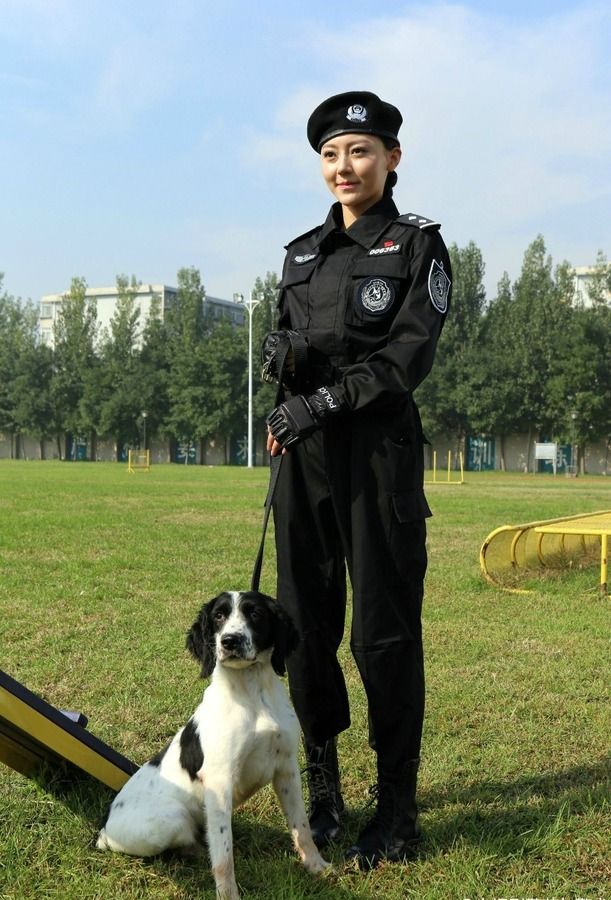 警花与警犬