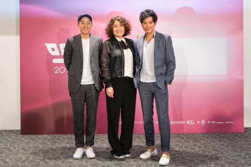 谁先爱上他的