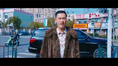 掘地求生
