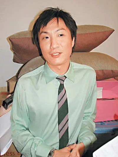 内衣少女