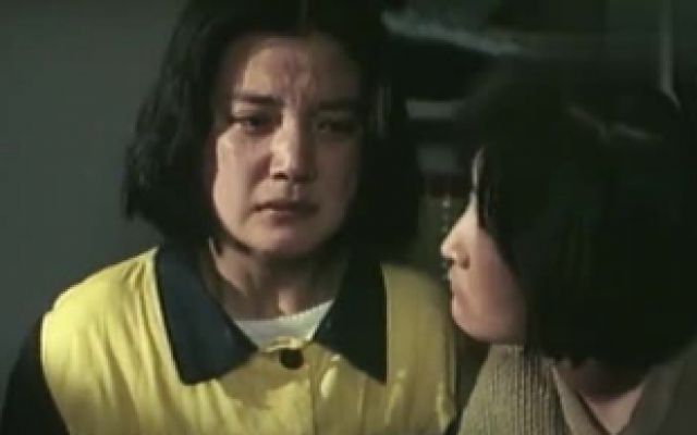 老电影《女儿谷》谢晋导演，很感人的反应女子监狱生活的老电影