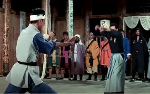 外国十大顶尖高手踢馆，每个都有必杀绝技，武馆竟然派一个死一个