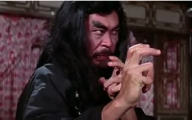 独臂拳王：铁钩门为报仇，竟请拳术高明的异国人。来对付中华武术