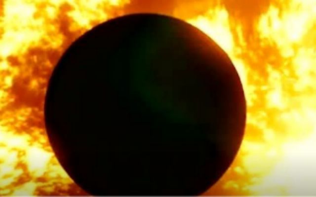 电影《太阳浩劫》中的水星凌日，太阳真是太大了！