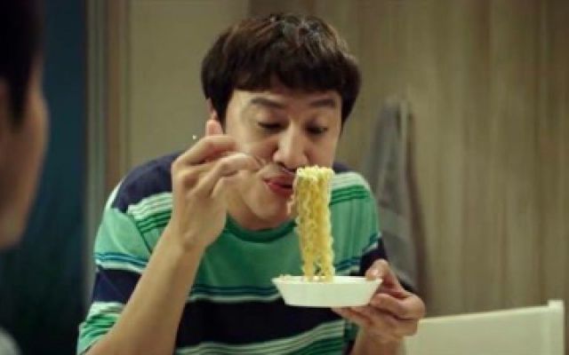 我的一级兄弟：李光洙吃泡面是全片最搞笑的点