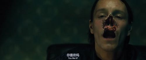 蜘蛛网中的女孩