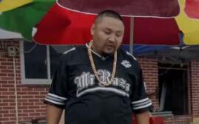 暴走财神：王嘉诚请托给弟弟撑牌面，打手搞笑演绎绑架二人组！