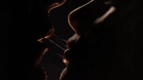 千疮百孔