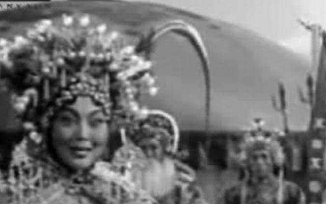 马金凤——1958年戏曲电影《穆桂英挂帅 》：打一杆帅字旗竖在了空