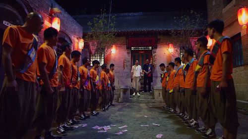 萌姑也疯狂