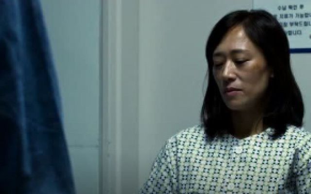 常春藤3：郑恩珠为姐姐办了葬礼，她伤心欲绝，而金艺媛一差点丢了工作