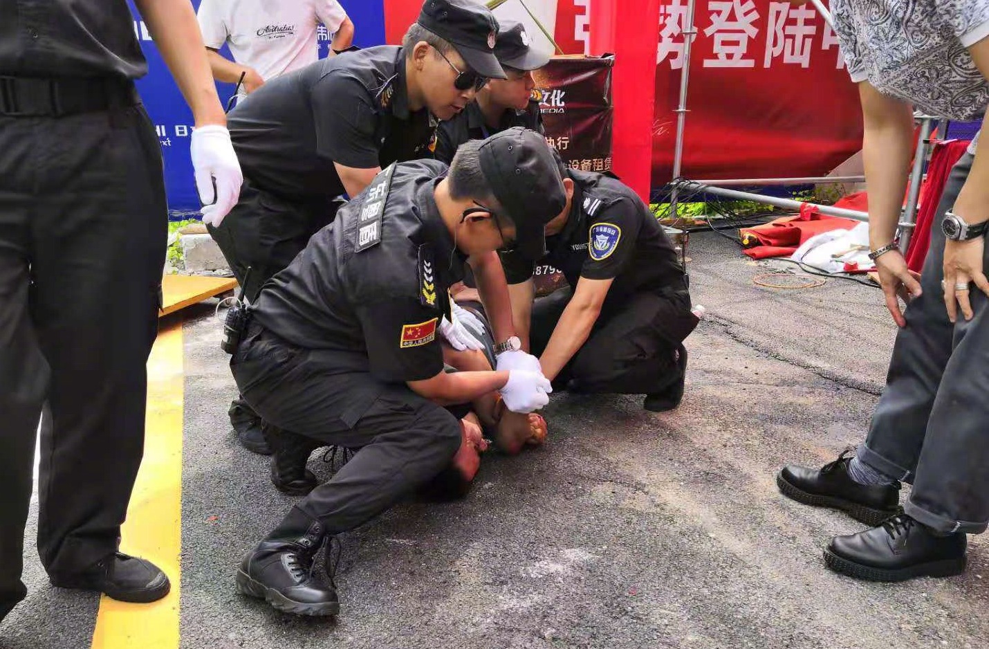 任达华出席活动被捅伤