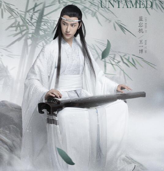 王一博坐飞机脚蹬机舱，网友发言其素质低