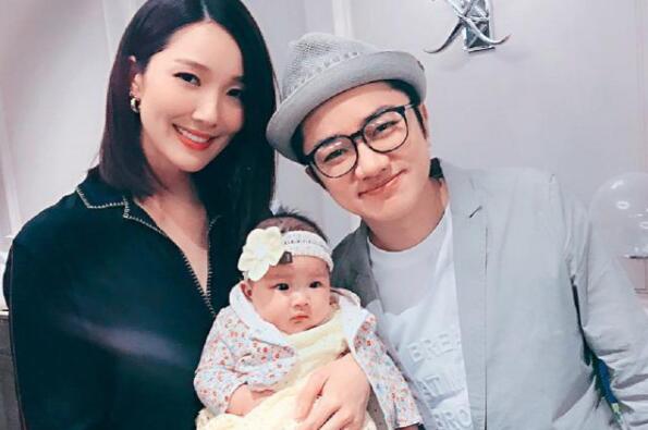 王祖蓝女儿近照曝光 越来越像妈妈