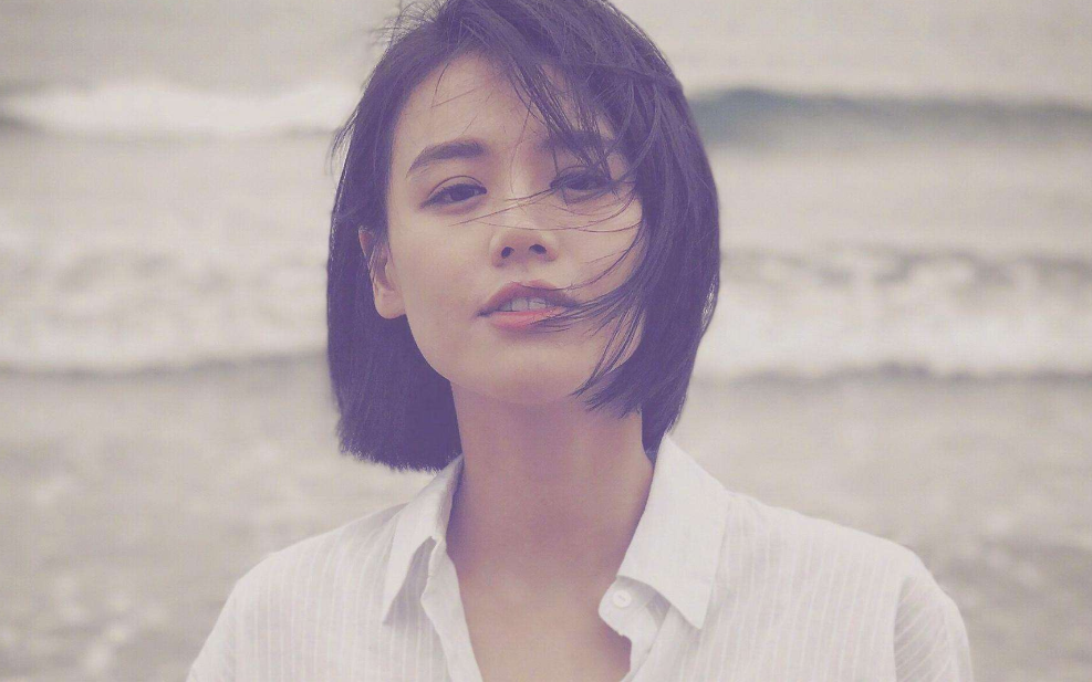 马思纯束腰皮裙出席活动 被夸瘦了笑侃“瞒不住了”
