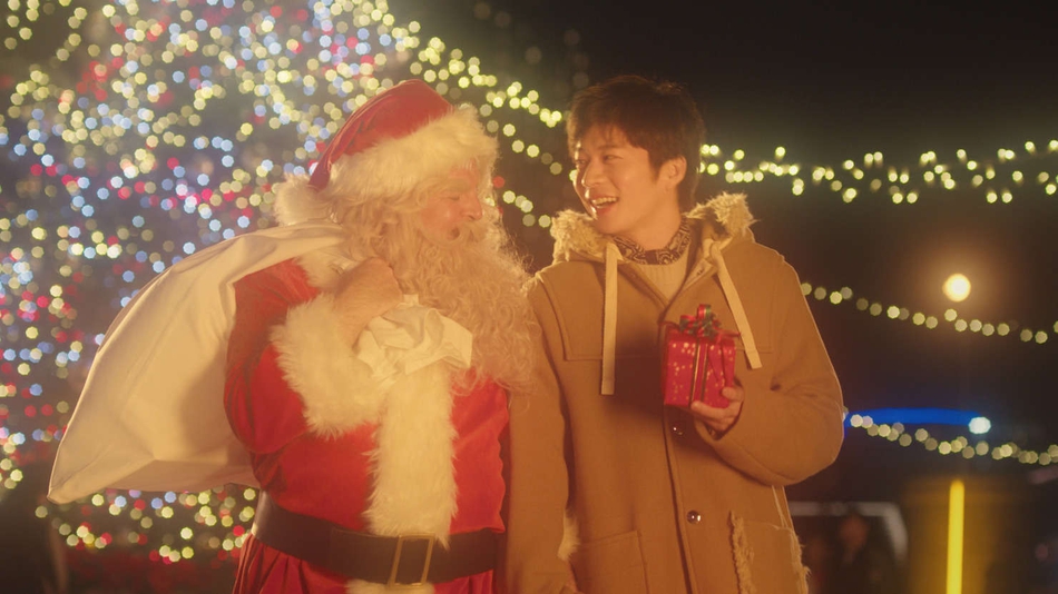 田中圭合作樱井由纪拍摄广告 与圣诞小姐共度平安夜
