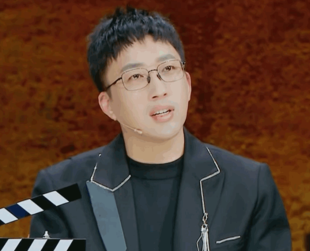 于正发文给"油腻男"分享"去油"方法:别装嫩于正在微博发长文谈"油腻男