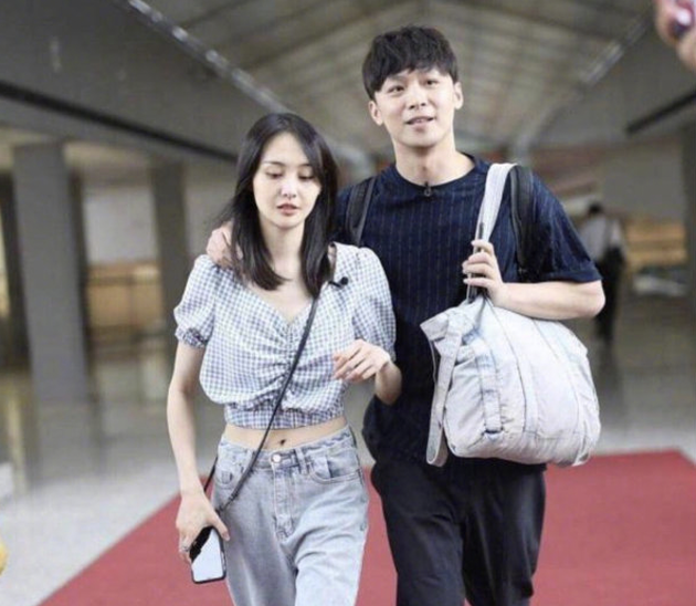 郑爽粉丝后援会会长宣布脱粉