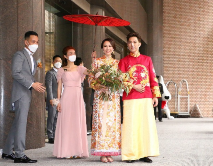 汤怡挺孕肚正式嫁给男友 郭富城、英皇老板杨受成出席婚礼