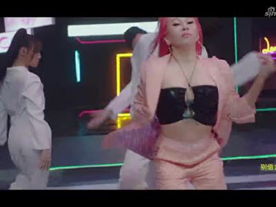 温岚新歌《早高疯》MV正式上线 大胆玩转色彩“疯”靡全场