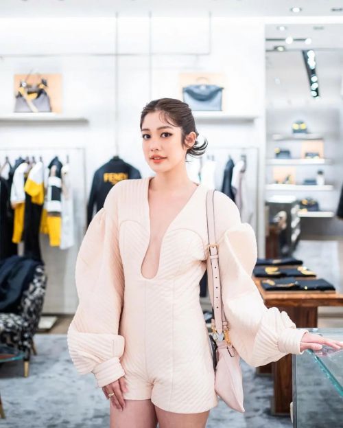 艾丽莎·坤匡