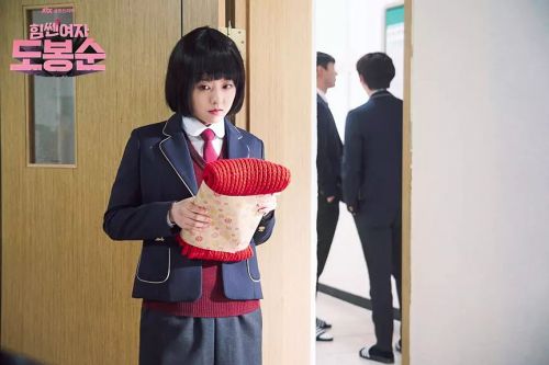 大力女子都奉顺