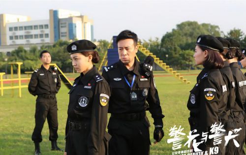 警花与警犬