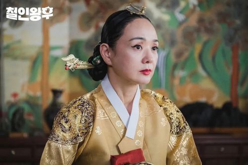 哲仁王后