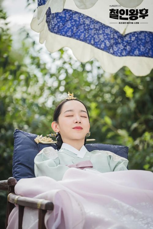 哲仁王后