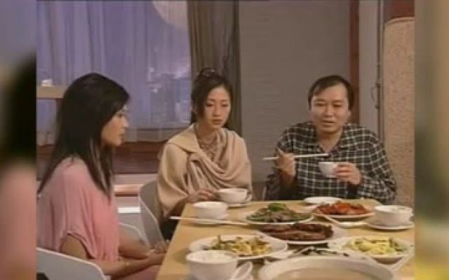 《我和僵尸有个约会3》马小玲和爸爸妈妈哥哥老公女儿一起吃饭