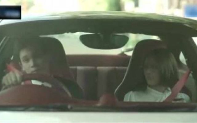 《丘比特的眼泪》富少将灰姑娘赶下车, 去坐公交车