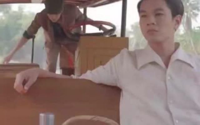 阿侬的新娘：女主摘下帽子长发飘飘的样子一下俘获了男主的眼球