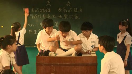 天桥上的魔术师 