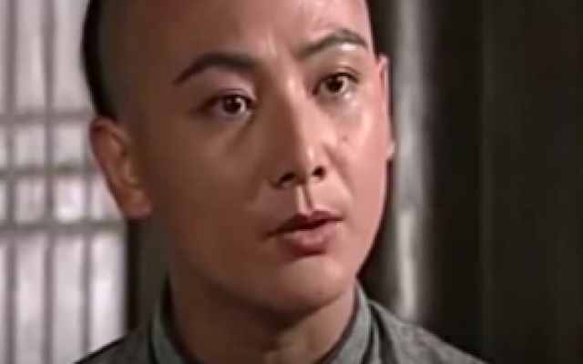 京城镖局：大老爷刚说要在皇上面前参他一本，他就带人来了