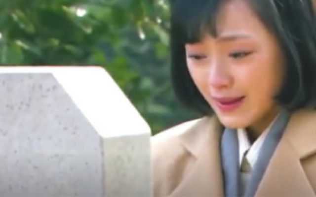 毛岸英去世6年后，刘思齐来扫墓 一见坟墓她说7字 让人泪奔！