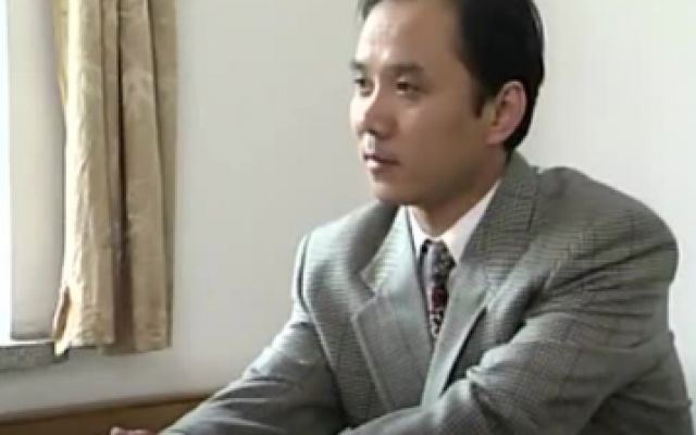 燃情四季：模特想要富豪抛弃妻儿娶自己，富豪直接溜了